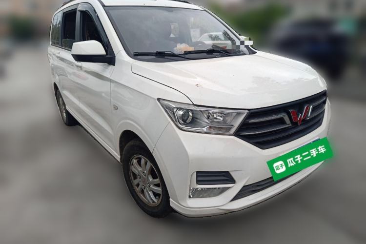 Used Wuling Hongguang 2021 1.5L S Comfort Edition LAR Front Right 45 Deg