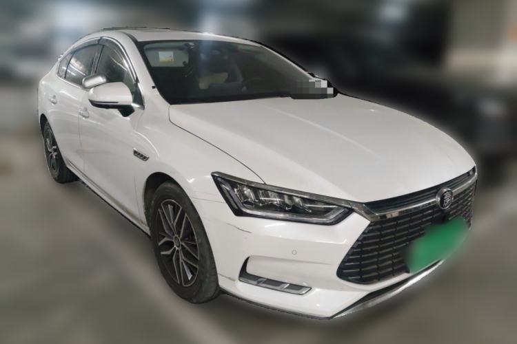 Used BYD Qin Pro New Energy 2019 EV Super Edition High-Power Long-Range Smart-Connected Cutting-Edge Model Front Right 45 Deg