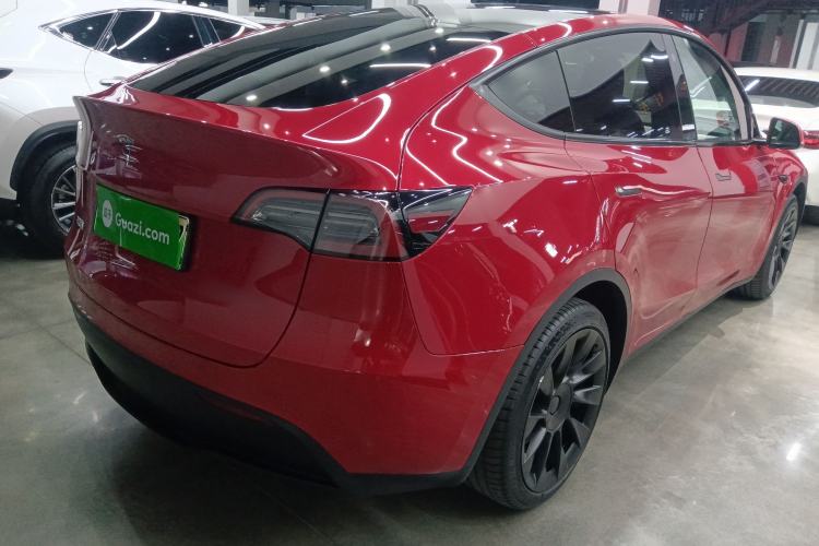 Used Tesla Model Y 2023 Long-Range All-Wheel-Drive Version
