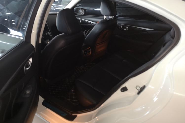 Used Infiniti Q50L 2022 2.0T Comfort Edition
