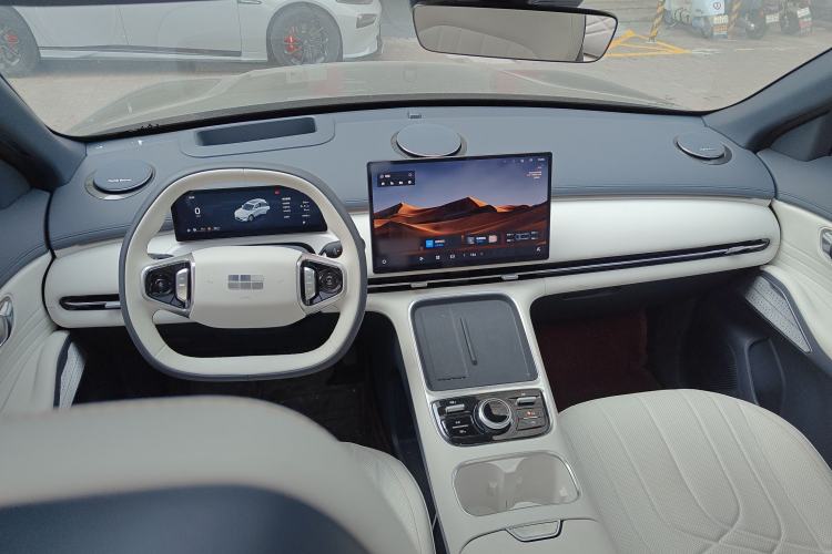 Used Geely Galaxy Galaxy Xingjian 7 EM-i 2025 120km Exploration+ Version