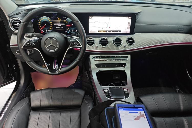 Used Mercedes-Benz E-Class 2022 E 260 L Center Console
