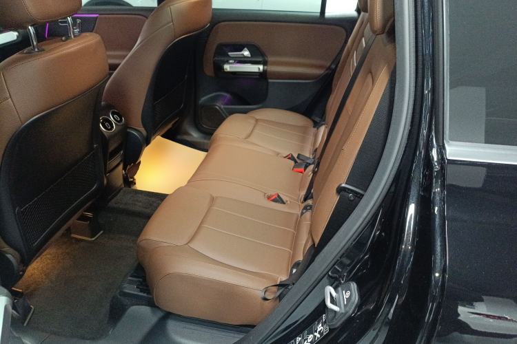 Used Mercedes-Benz GLB 2024 GLB 220 Fashion Model Left Rear Seat
