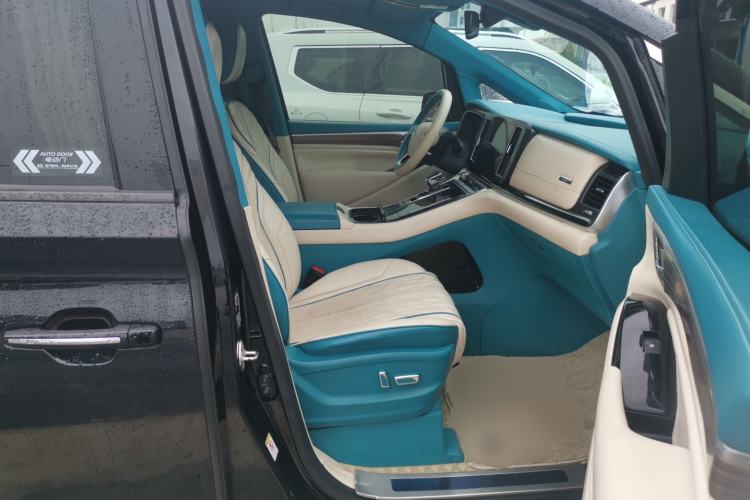 Used GAC Trumpchi M8 2023 Master Series 390T Ultimate Edition
