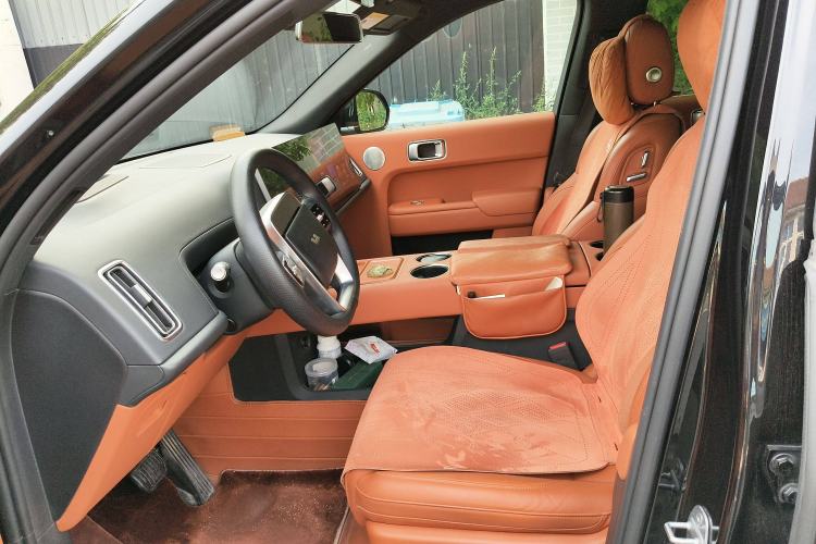 Used Li Auto L8 2023 Pro Model
