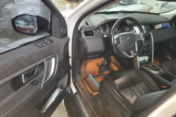 Used Land Rover Discovery Sport 2018 240 PS SE Version Driver Seat