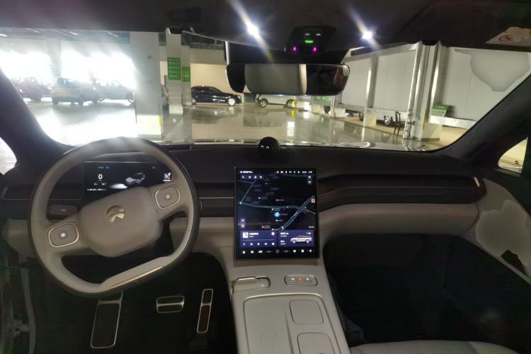 Used Nio ES8 2023 75 kWh Executive Edition
