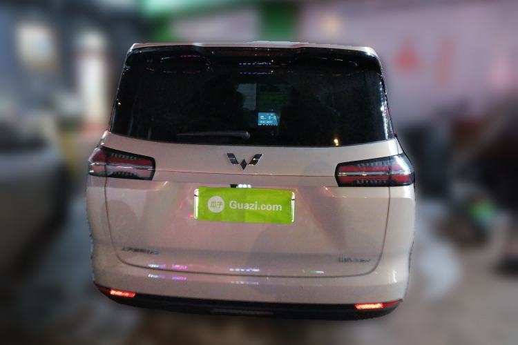 Used Wuling Wuling Starlight 730 2025 Model Plug-in Hybrid 125km Luxury Edition
