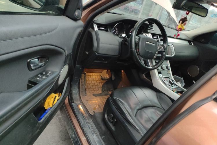 Used Land Rover Range Evoque 2017 2.0T SE Smart Glow Edition Driver Seat