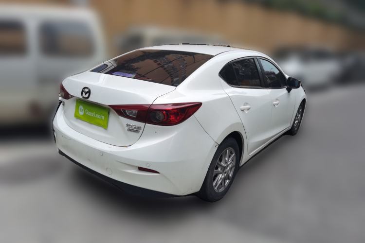 Used Mazda 3 Axela 2016 Sedan 1.5L Automatic Comfort Model