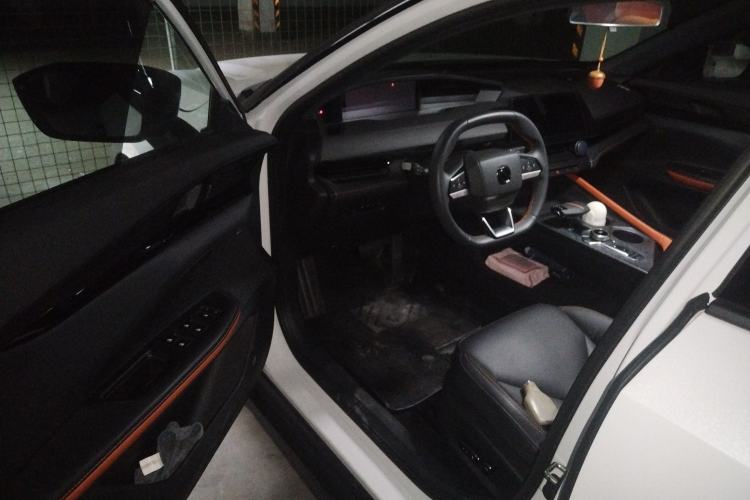 Used CHANGAN UNI-V iDD 2023 ZhiDian iDD 1.5T 113km ZhiKu Model