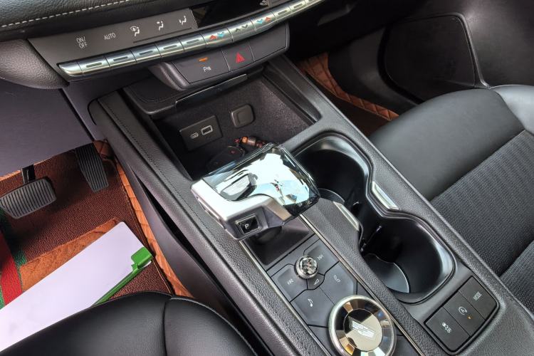 Used Cadillac XT4 2022 28T Two-Wheel Drive Fashion Edition Interior 10