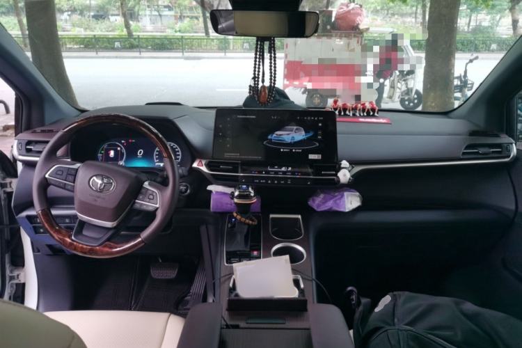 Used Toyota Granvia 2024 2.5L Hybrid Prestige PLUS Four-Wheel Drive Version