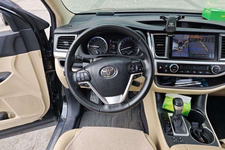 Used Toyota Highlander 2018 2.0T Four-Wheel Drive Prestige Version 7 Seats China VI Standard Steering Wheel