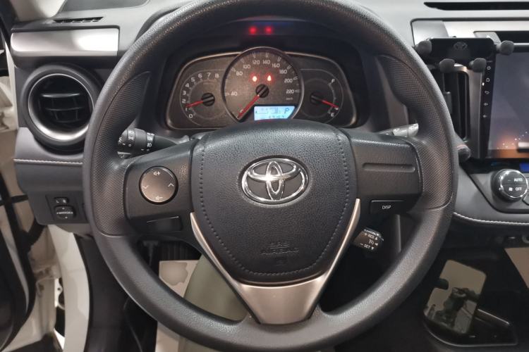 Used Toyota RAV4 2019 2.0L CVT Two-Wheel Drive Pioneer Edition China V Standard
