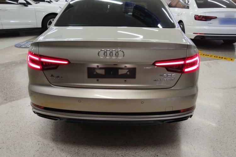 Used Audi A4L 2019 40 TFSI Fashion Edition China VI Emission Standard