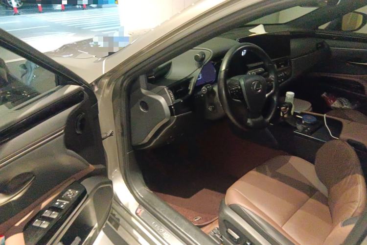 Used Lexus ES 2022 300h Excellence Edition