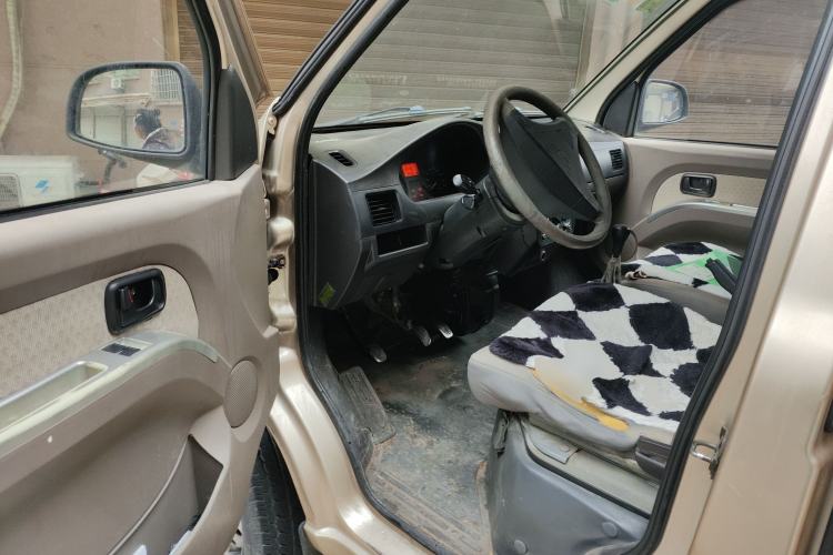 Used Wuling Rongguang 2014 1.2L S Base Model Driver Seat