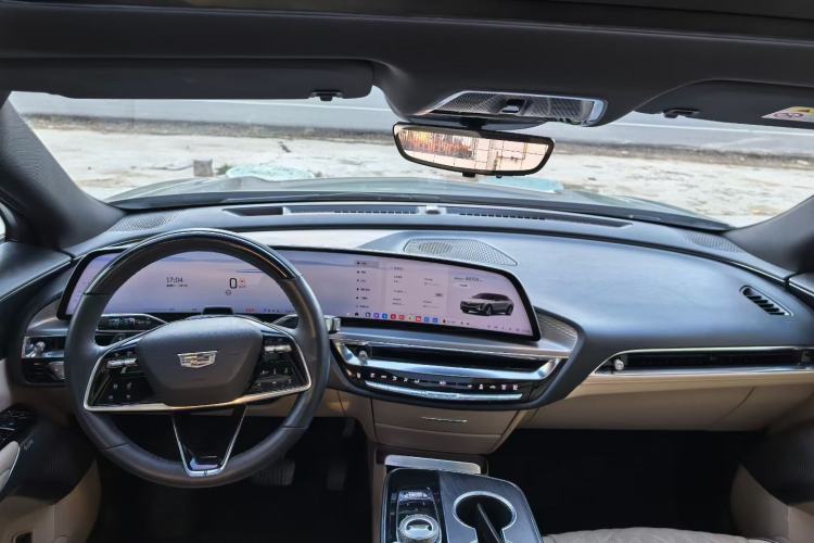 Used Cadillac LYRIQ 2022 Four-Wheel-Drive High-Performance Deluxe Edition
