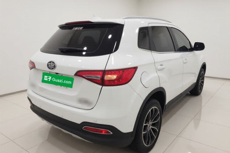 Used FAW Senya R7 2017 1.6L Manual Luxury Model Rear Right 45 Deg