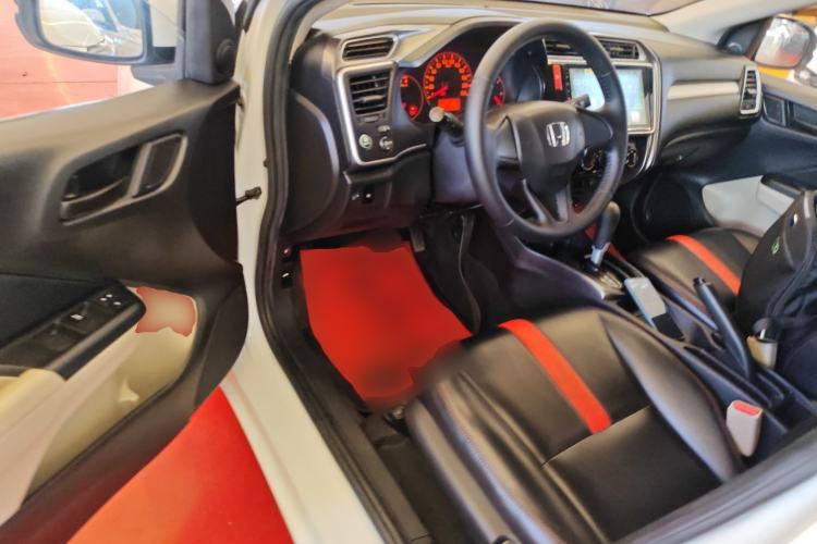 Used Honda Greiz 2016 1.5L CVT Classic Edition Driver Seat