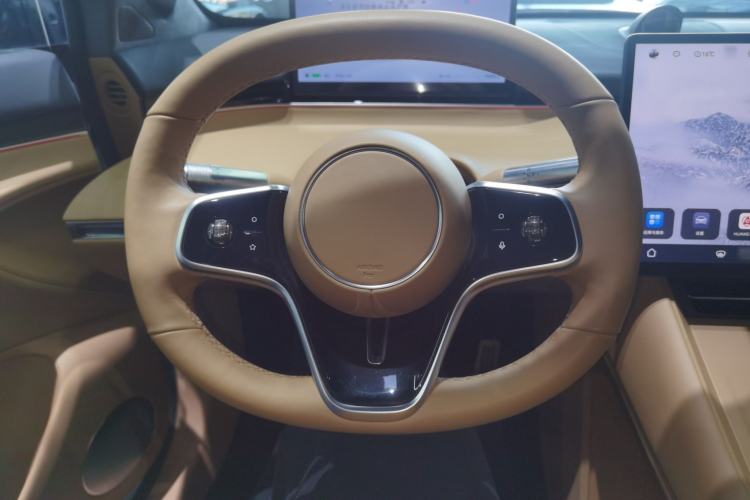 Used Hima Luxeed R7 2024 All-Electric 736 km Ultra Steering Wheel