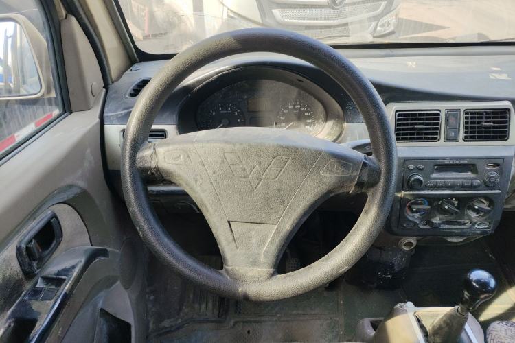 Used Wuling Rongguang 2011 1.2L Base Version