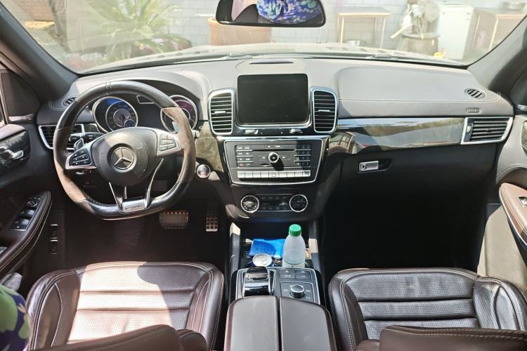 Used Mercedes-Benz GLS AMG 2016 AMG GLS 63 4MATIC Center Console