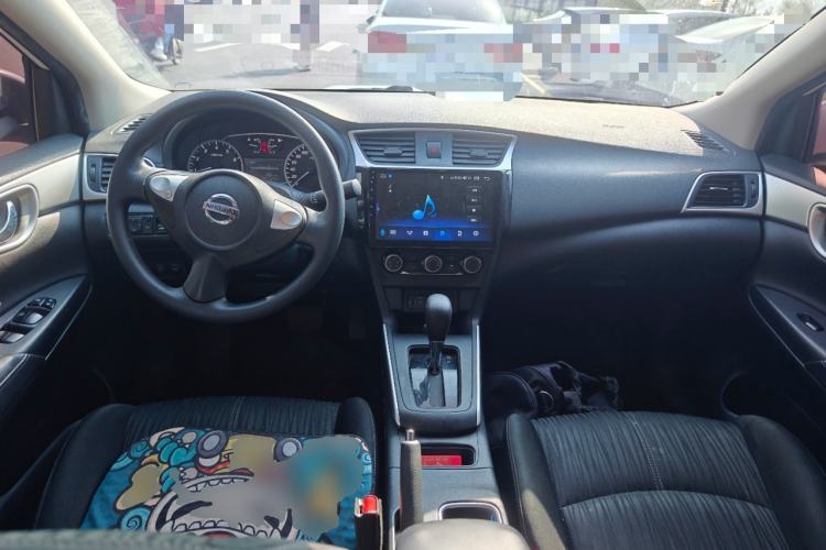 Used Nissan Sylphy 2022 Classic 1.6XE CVT Comfort Edition Center Console