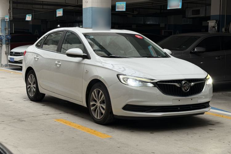 Used Buick GT 2018 18T Automatic Elite Model Exterior 1