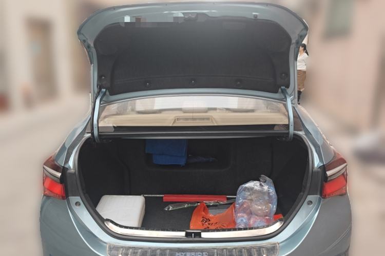 Used Toyota Corolla 2016 Dual-Engine 1.8L E-CVT Leading Edition