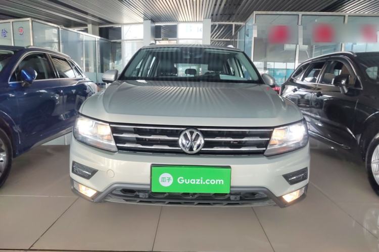 Used Volkswagen Tiguan L 2019 Revised 330TSI Automatic Two-Wheel Drive Smart & Luxury Edition China VI Standard
