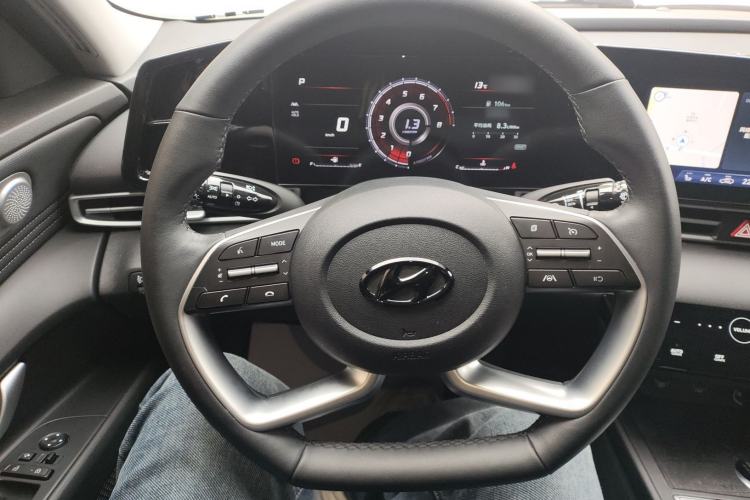 Used Hyundai Elantra 2022 1.5L CVT LUX Prestige Edition