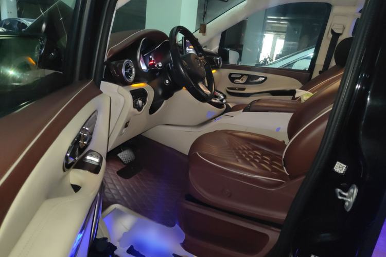 Used Mercedes-Benz V-Class 2018 V250 2.0T Middle East Version
