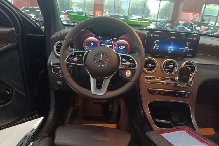 Used Mercedes-Benz GLC 2020 Facelift GLC 300 L 4MATIC Dynamic Edition
