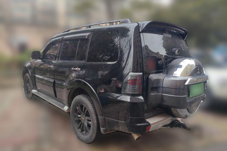 Used Mitsubishi Pajero 2016 3.0L Automatic Prestige Version China V Standard
