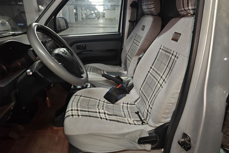 Used Wuling EV50 2022 Affordable Model Anchi with 35.904 kWh
