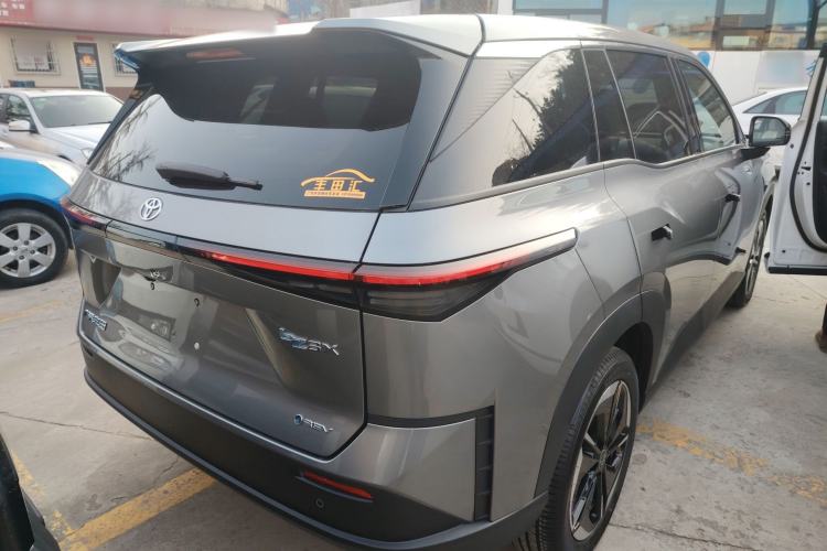 Used Toyota bZ3 2024 616 km Long-Range PRO