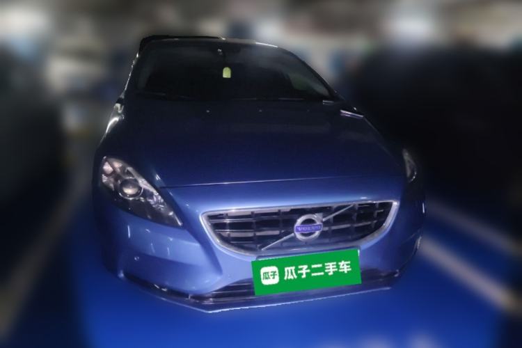 Used Volvo V40 2015 1.6T Zhiya Edition Front