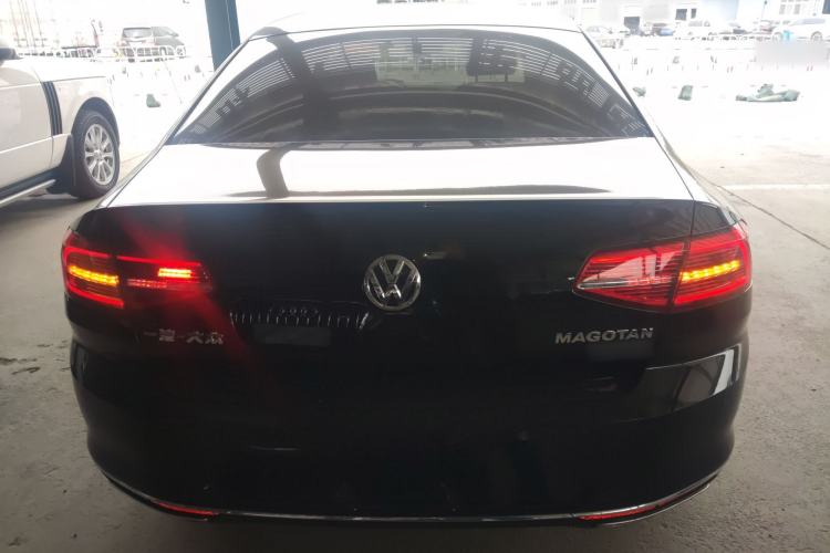 Used Volkswagen Magotan 2018 Facelift 330TSI DSG Luxury Model Rear