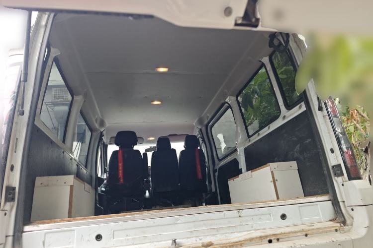 Used JMC Fushun 2022 2.0T Manual Multi-Function Passenger Vehicle Short Wheelbase Low Roof 6-Seater Trunk