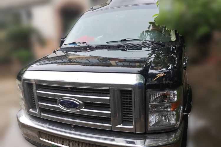 Used Ford E350 