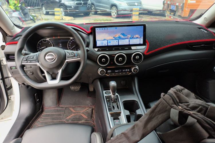 Used Nissan Sylphy 2026 Model 1.6L CVT Intelligent Driving Edition Center Console