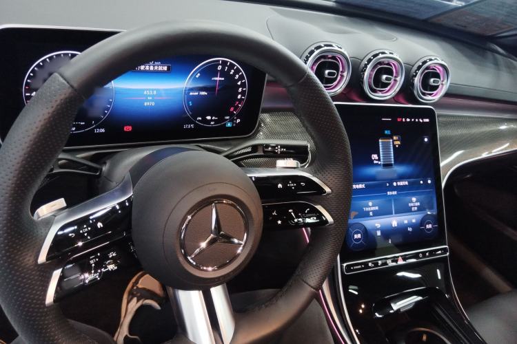 Used Mercedes-Benz C-Class New Energy 2025 C 350 eL Center Console