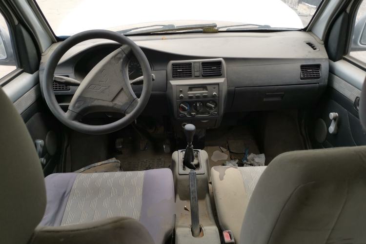 Used Wuling Rongguang 2011 1.2L Base Version
