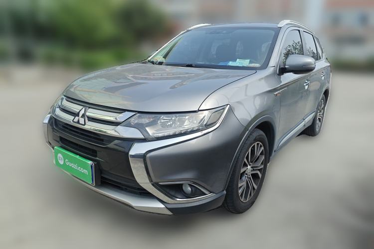Used Mitsubishi Outlander 2018 2.4L 4x4 Luxury Edition 7-Seater