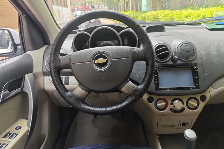 Used Chevrolet Lova 2010 1.4 AT Fashion Edition Steering Wheel