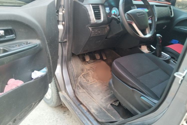 Used Jinbei Gold Hiace 2023 1.5L Passenger Vehicle Engineering Lion 9 Seats
