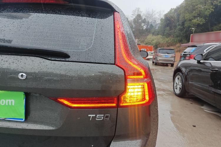 Used Volvo XC60 2021 T5 4x4 Smart Luxury Edition