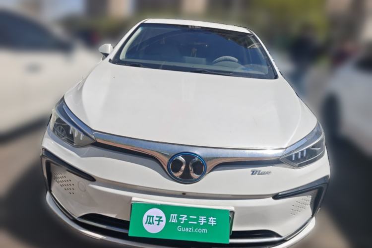 Used BAIC Beijing EU5 2018 R500 Smart Wind Edition Front